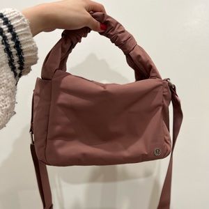 Slightly used Lululemon Gathered Handle Small Crossbody Bag rare 🌸